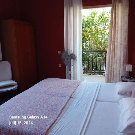 Acharavi Apartment อาคาราวี ภายนอก รูปภาพ