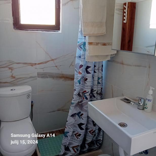 Acharavi Apartment อาคาราวี ภายนอก รูปภาพ